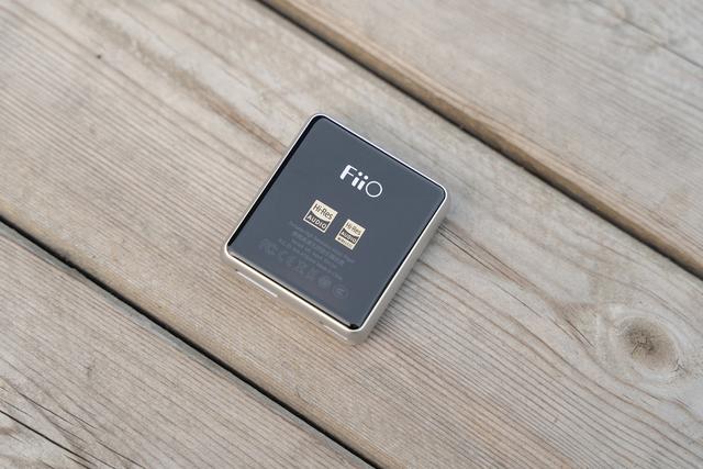 国潮黑科技FiiO M5播放器：小而动听的音乐盒子，秒杀千元机