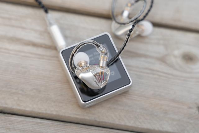 国潮黑科技FiiO M5播放器：小而动听的音乐盒子，秒杀千元机