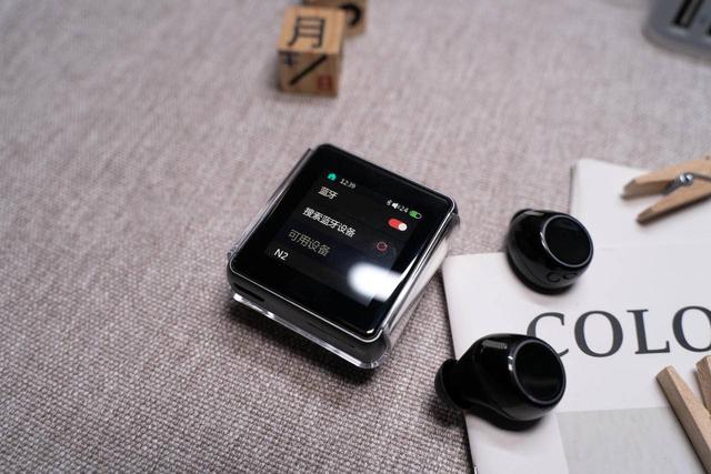 手机播放音乐到底还是不够专业，特别是运动的时候还有点大，麻烦