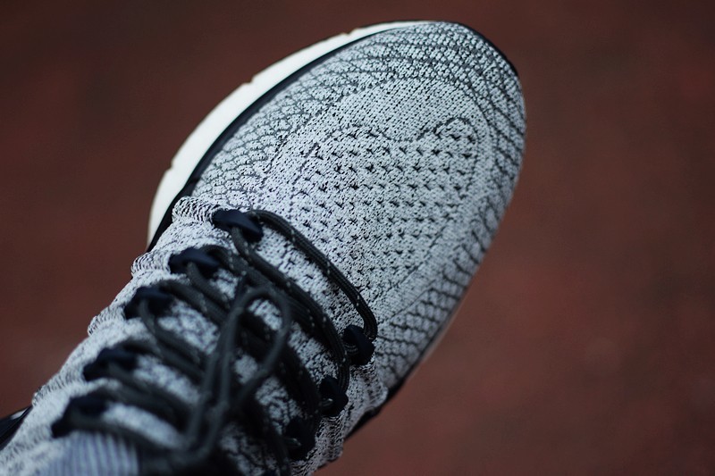 跑跳腾跃 鱼骨锁紧系统 有品米家运动鞋3 体验