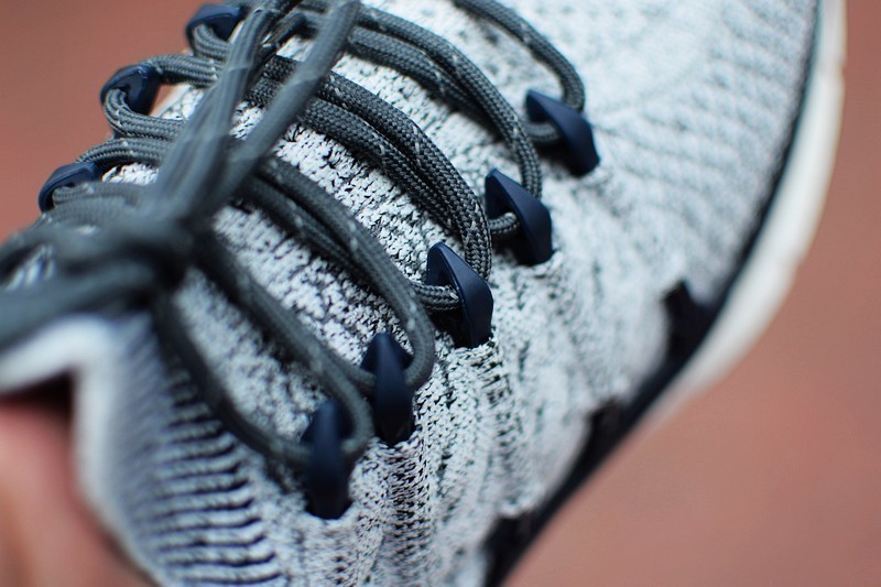 跑跳腾跃 鱼骨锁紧系统 有品米家运动鞋3 体验