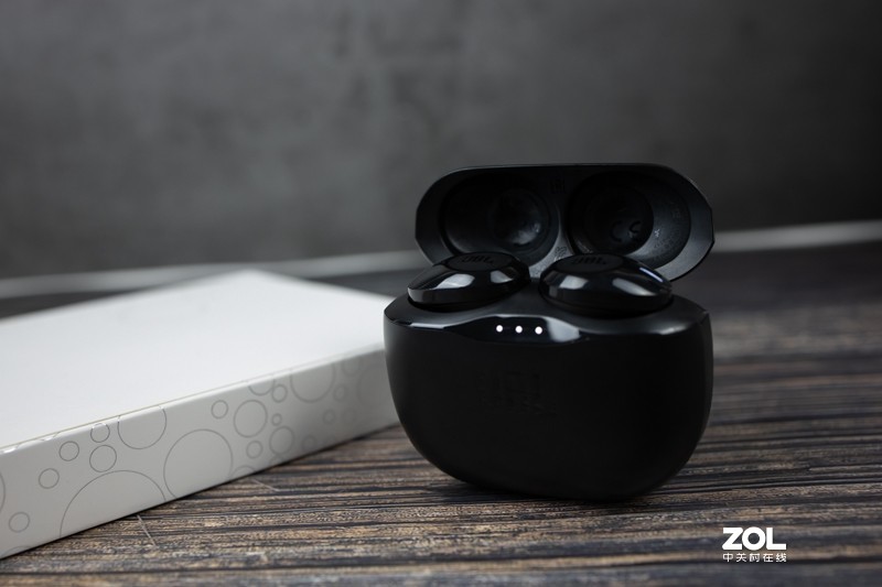 传奇音效，非同凡响，体验JBL TUNE 120TWS真无线耳机