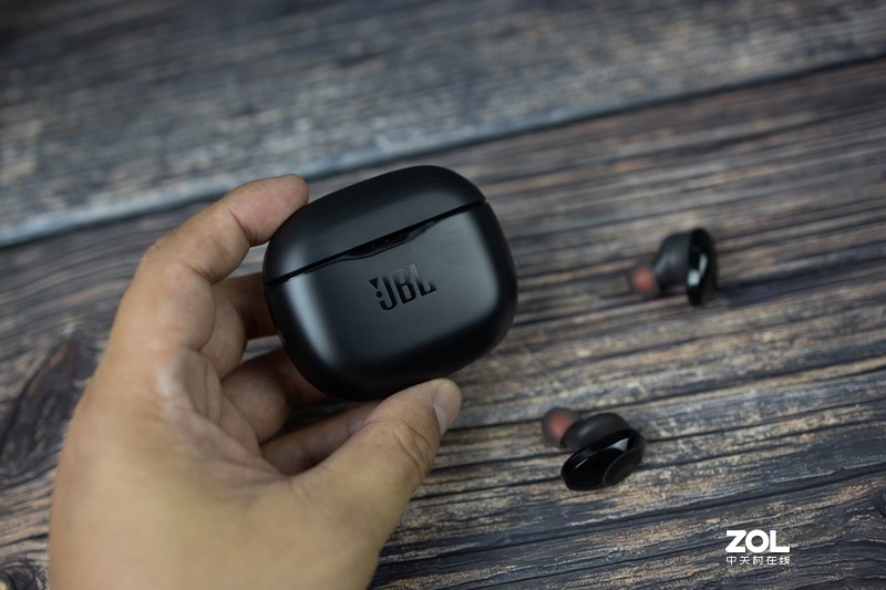传奇音效，非同凡响，体验JBL TUNE 120TWS真无线耳机