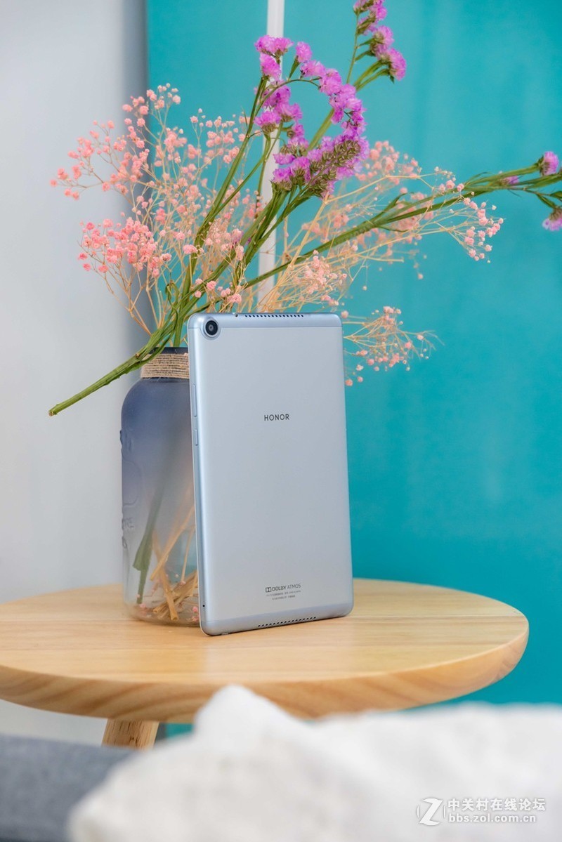 有了手机还要平板干嘛？荣耀平板5 8英寸版告诉你答案