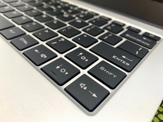 见证性价比神机！i5 8265U+MX250机械革命S1 Pro银色款上手试用