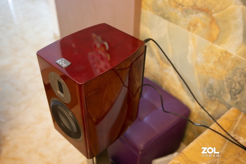 铝带音箱的典范之作，简评睿韵声学HM216书架箱