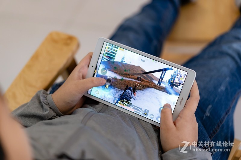 有了手机还要平板干嘛？荣耀平板5 8英寸版告诉你答案