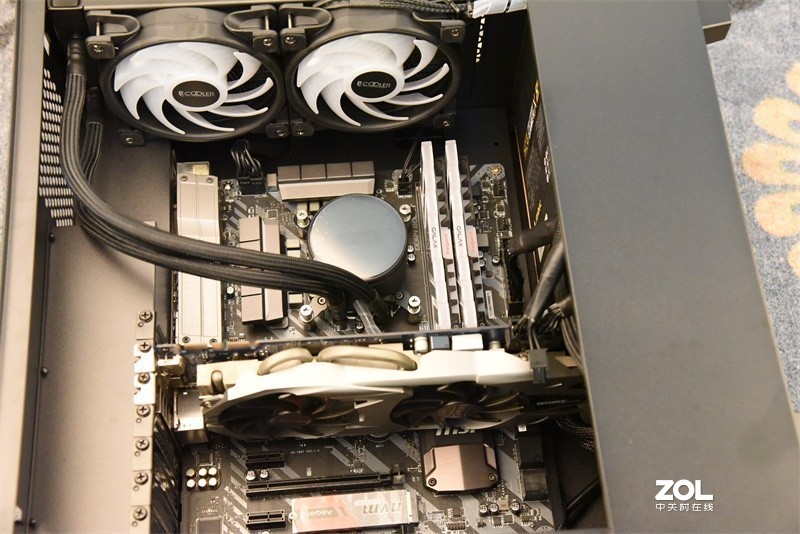 光线侧透，独领风骚---爱国者破晓X机箱升级装机记