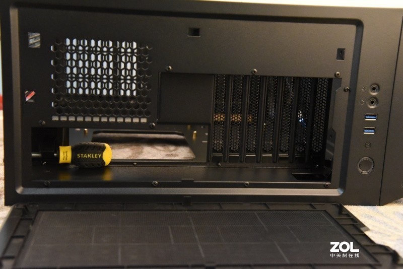 光线侧透，独领风骚---爱国者破晓X机箱升级装机记