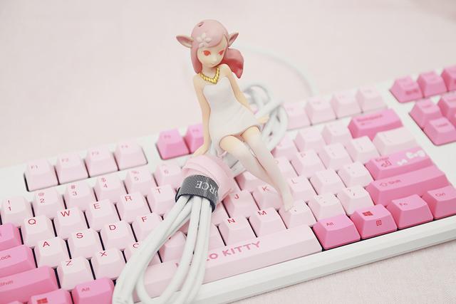 少女心轰炸机——REALFORCE 燃风 &HelloKitty合作款静电容键盘评测