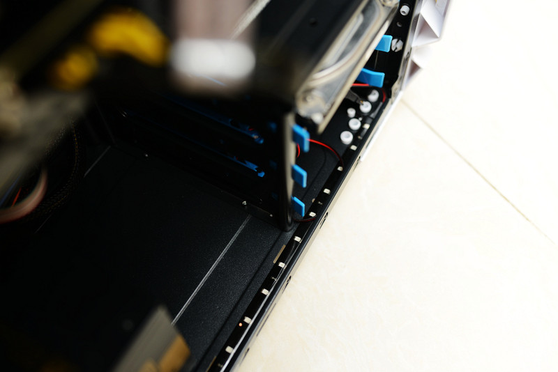 简单改造，给TT领航者加红色光污染