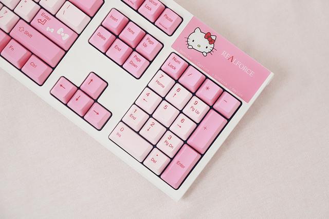 少女心轰炸机——REALFORCE 燃风 &HelloKitty合作款静电容键盘评测