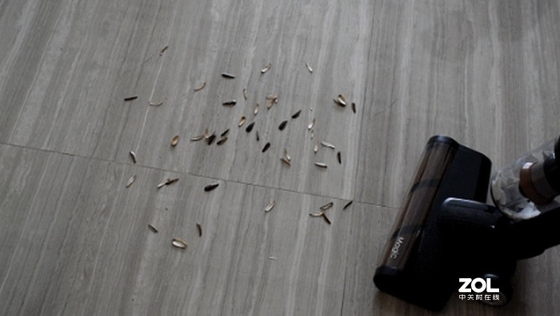 莱克立式吸尘器让精致生活从每天的轻便打扫开始