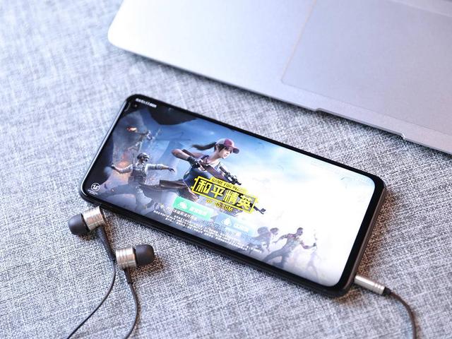 新一代机皇iQOO Z1：突破价位的极致体验