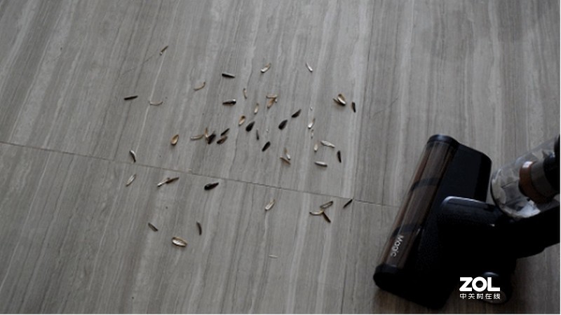 莱克立式吸尘器让精致生活从每天的轻便打扫开始