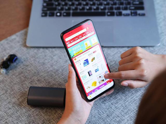 新一代机皇iQOO Z1：突破价位的极致体验