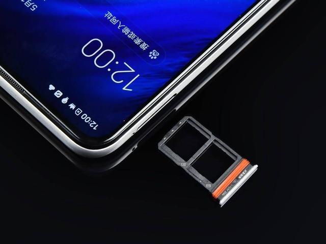 新一代机皇iQOO Z1：突破价位的极致体验