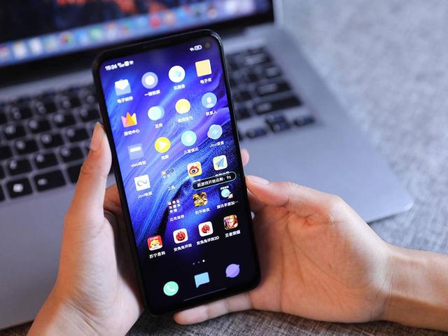 新一代机皇iQOO Z1：突破价位的极致体验