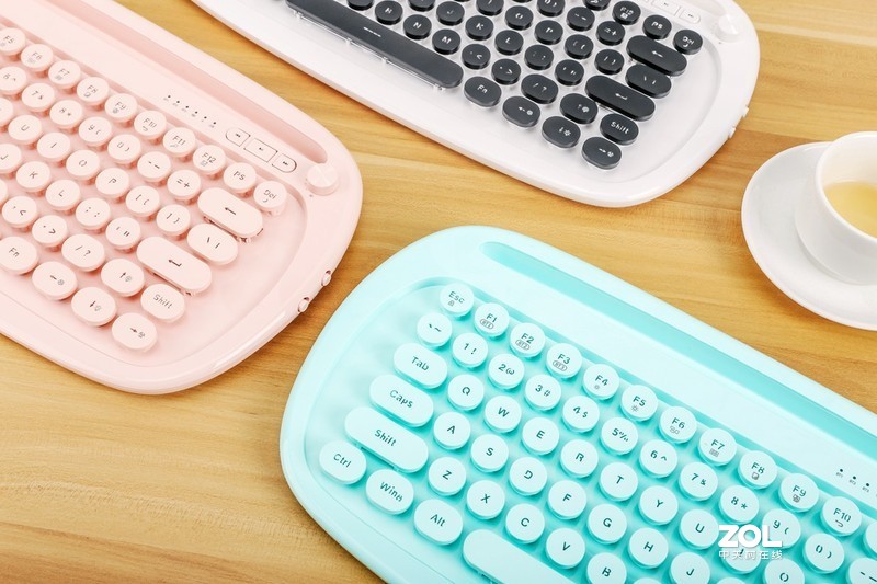 有线无线两相宜，女性向富德卡洛琳娜双模键盘