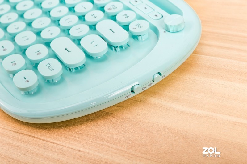 有线无线两相宜，女性向富德卡洛琳娜双模键盘