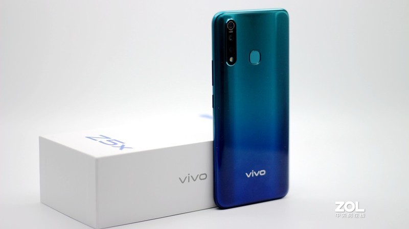 配置性能以及外观均衡，堪称次旗舰的千元机-vivo Z5x，惊喜要远大于遗憾