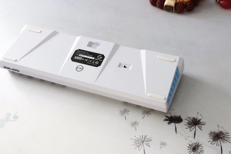 【單擺出品】GANSS ALT 71D 蓝牙双模键盘评测分享