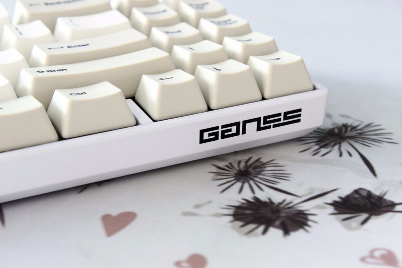 【單擺出品】GANSS ALT 71D 蓝牙双模键盘评测分享