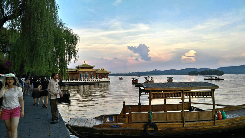 西泠桥畔观晚霞