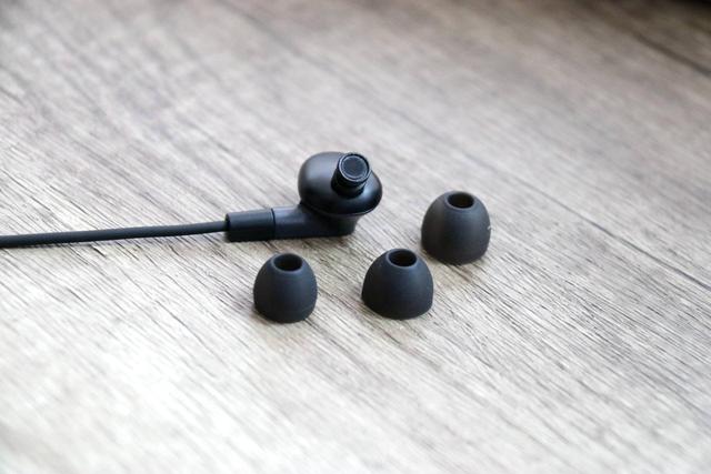 长续航和好音质兼具，雷柏XS100颈挂式耳机体验