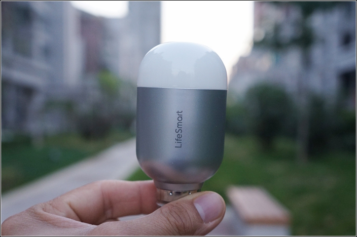 打造私人梦幻空间——lifesmart智能灯泡套装体验