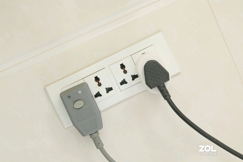 一招即可体验智能生活，HUAWEI HiLink正泰智能插座/插排有意思
