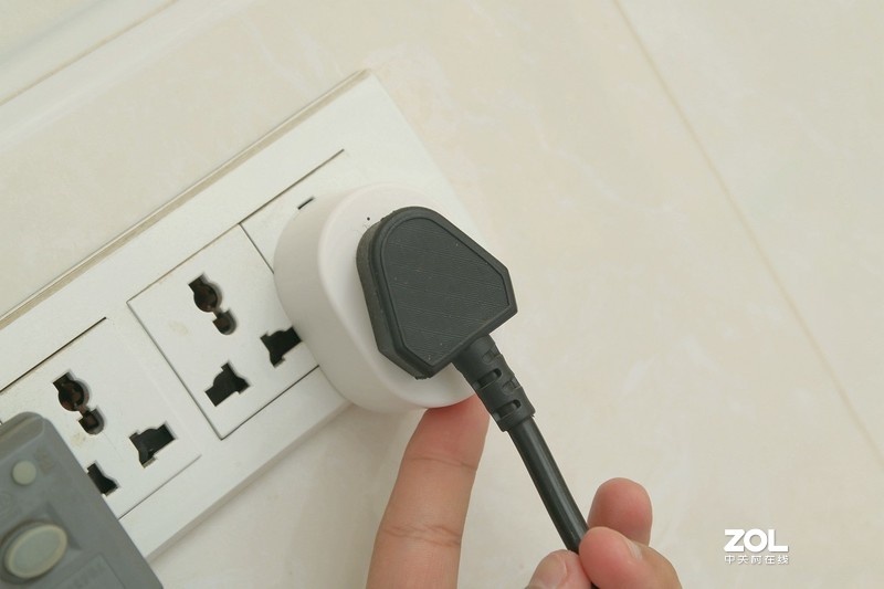 一招即可体验智能生活，HUAWEI HiLink正泰智能插座/插排有意思