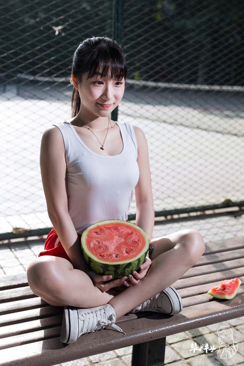 【我爱吃西瓜】 佳能新狗头  50 1.8STM 拍摄