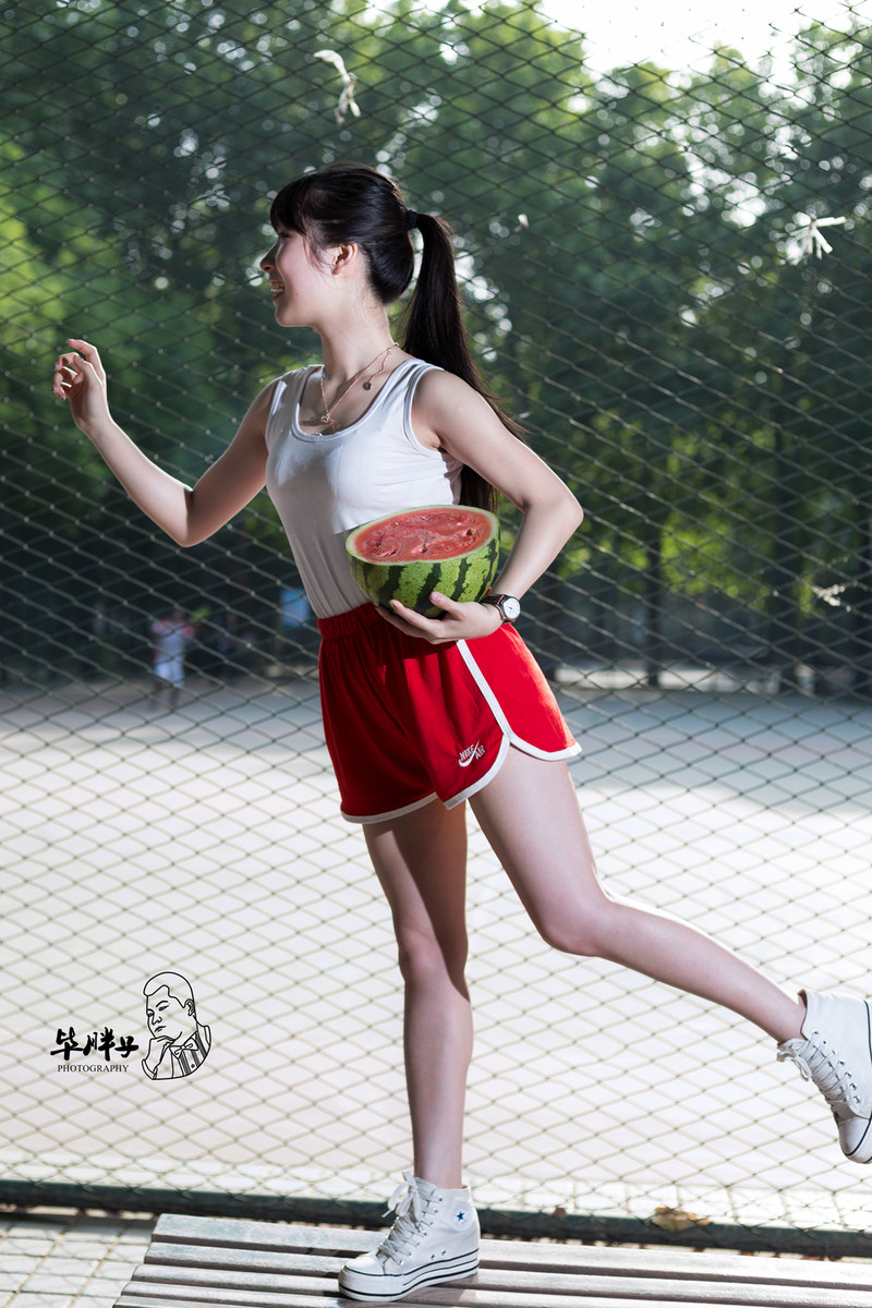 【我爱吃西瓜】 佳能新狗头  50 1.8STM 拍摄