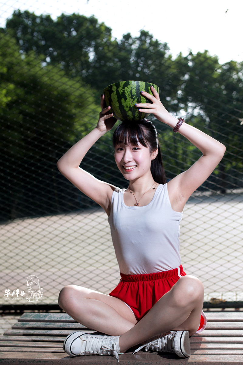 【我爱吃西瓜】 佳能新狗头  50 1.8STM 拍摄