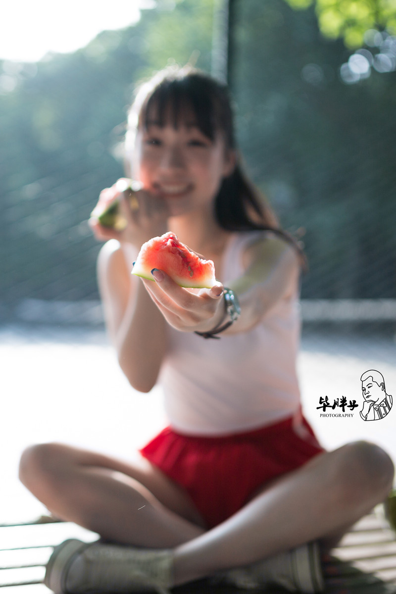 【我爱吃西瓜】 佳能新狗头  50 1.8STM 拍摄