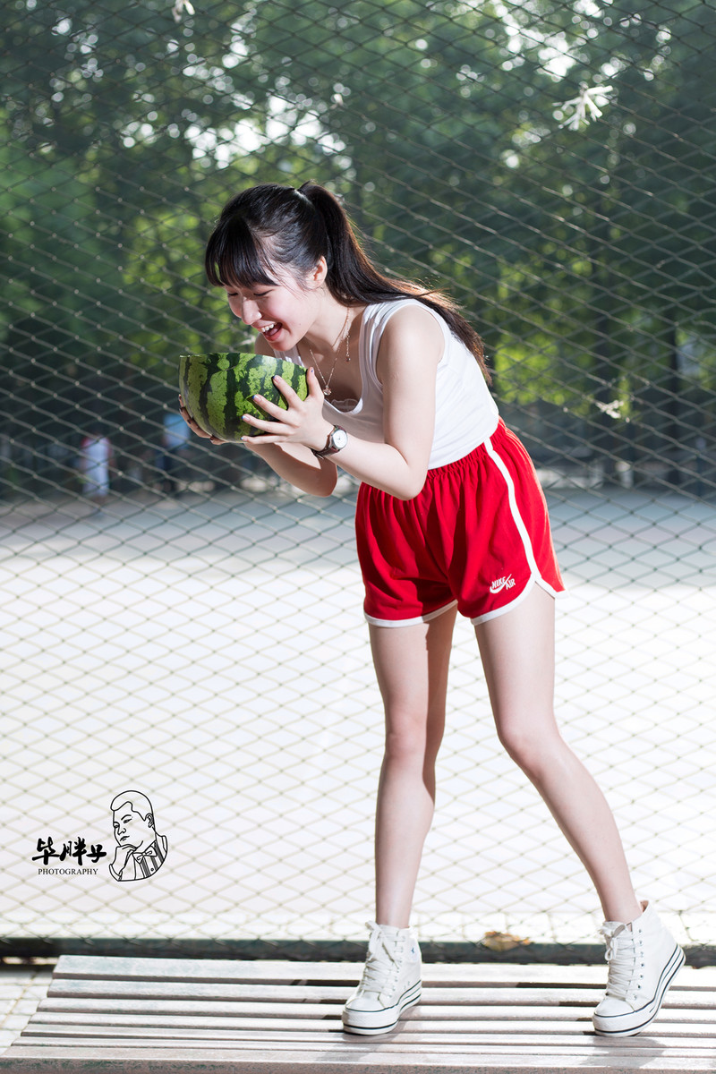 【我爱吃西瓜】 佳能新狗头  50 1.8STM 拍摄