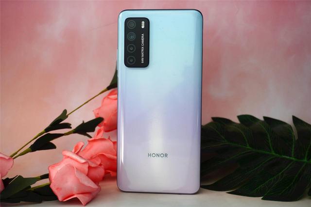 全网首发！超级玩家的荣耀Play 4手机最快上手评测：这颜值你爱？