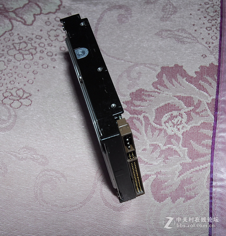 并口硬盘（比较少见）200G