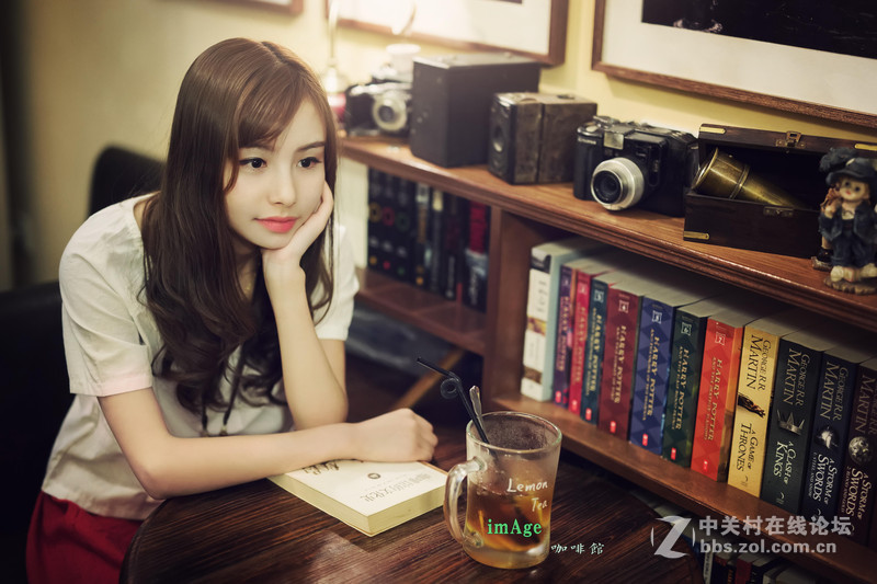 适马50mm f/1.4 DG HSM{Lily image 咖啡馆...人像}