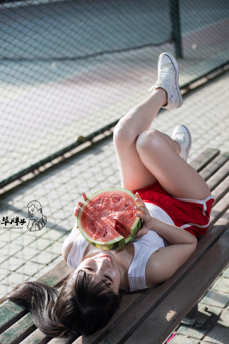 【我爱吃西瓜】 佳能新狗头  50 1.8STM 拍摄