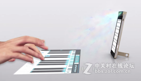 狗狗穿上智能鞋，TechWorld带来的生活改变幻想