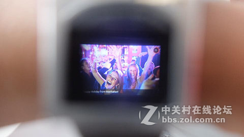 狗狗穿上智能鞋，TechWorld带来的生活改变幻想