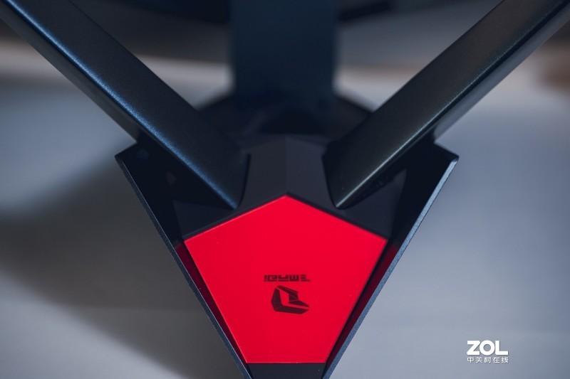 七彩虹iGame G-ONE电竞游戏一体机高温评测