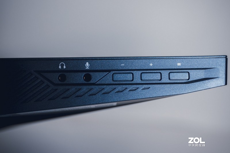 七彩虹iGame G-ONE电竞游戏一体机高温评测