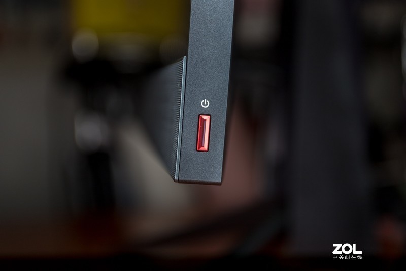 七彩虹iGame G-ONE电竞游戏一体机高温评测