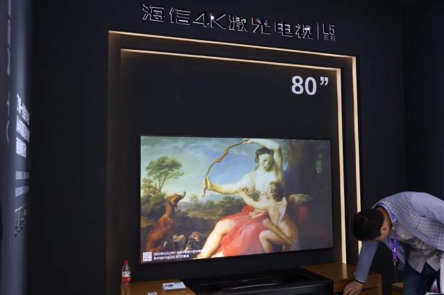 惊艳 4K新品激光电视亮相AWE 2019