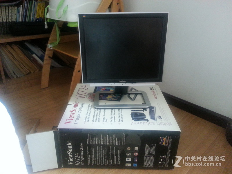 优派VX724显示器 17寸 方屏    无线 无点 亮度好 数字DVI 模拟 双接入