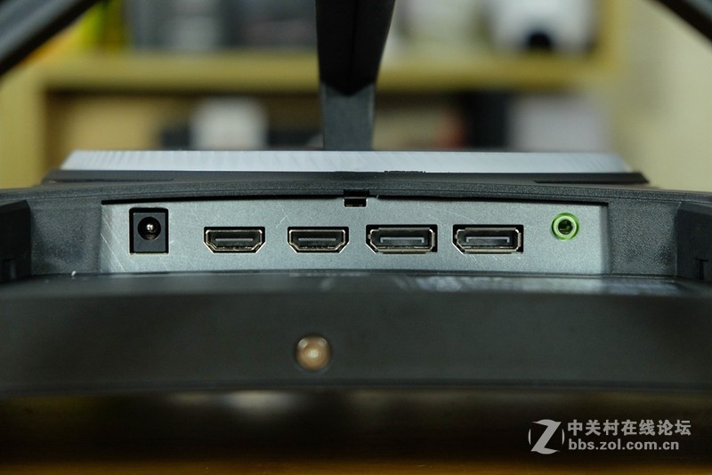 微星电竞显示器PAG301CR体验：超宽曲面屏，200Hz体验丝般顺滑