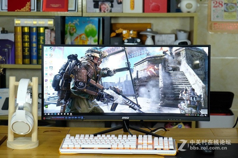 微星电竞显示器PAG301CR体验：超宽曲面屏，200Hz体验丝般顺滑